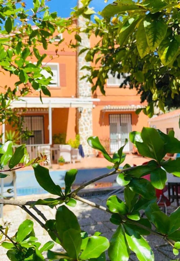 Casa de Férias Huetor Con Piscina Privada
